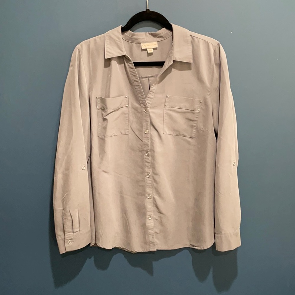 Long sleeve grey blouse